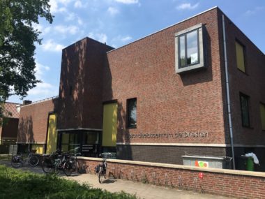 De buitenkant van onze praktijk te Eemnes